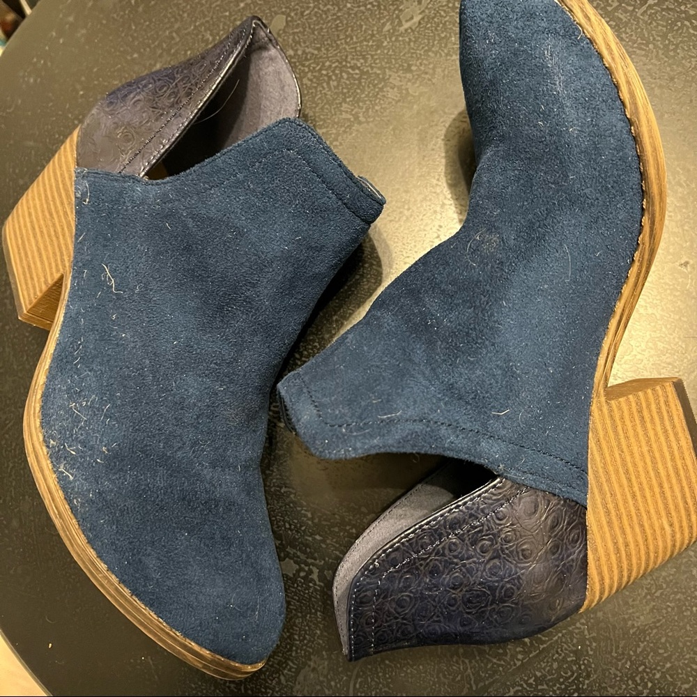 Corkys booties Sz 8